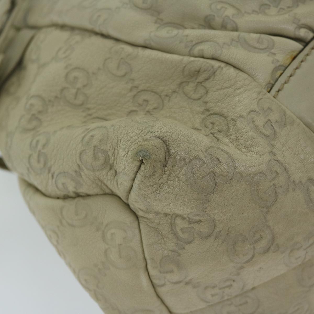 Gucci Gg Canvas Beige Canvas Handbag (Pre-Owned)