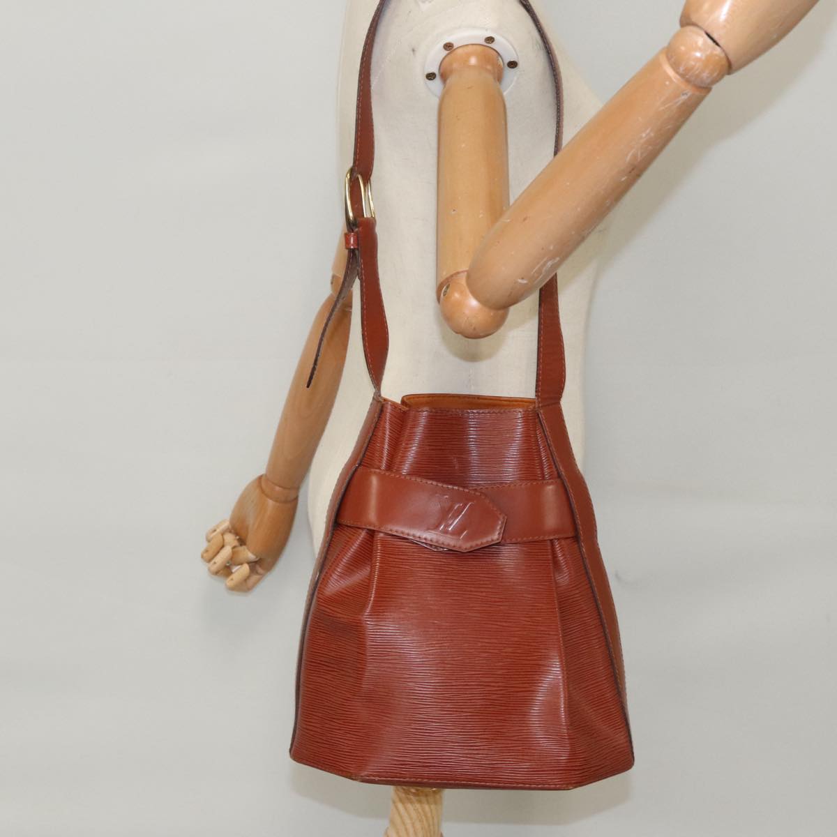 Louis Vuitton Sac D'épaule Brown Leather Shoulder Bag (Pre-Owned)