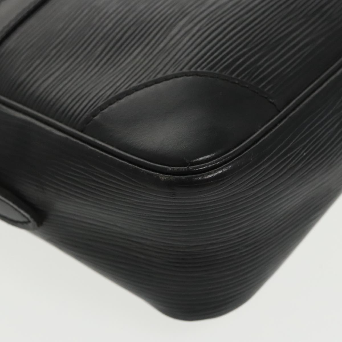 Louis Vuitton Trocadéro Black Leather Shoulder Bag (Pre-Owned)