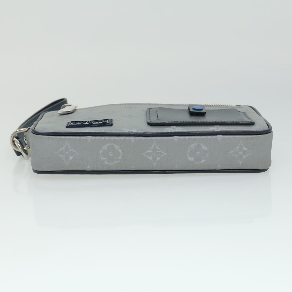 Louis Vuitton Alpha Silver Leather Clutch Bag (Pre-Owned)