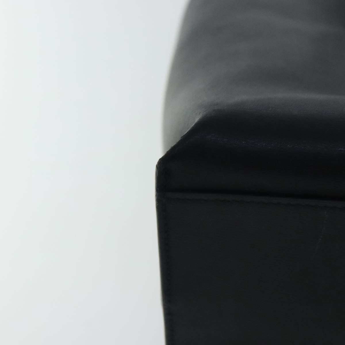 Yves Saint Laurent Black Leather Tote Bag (Pre-Owned)
