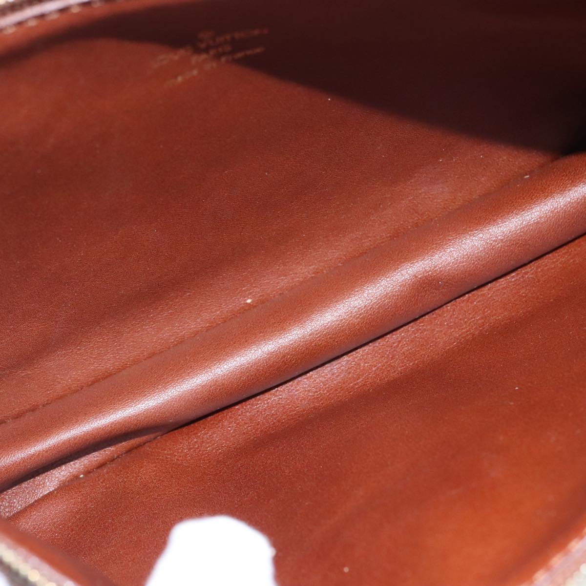 Louis Vuitton Pochette Accessoire White Vinyl Clutch Bag (Pre-Owned)