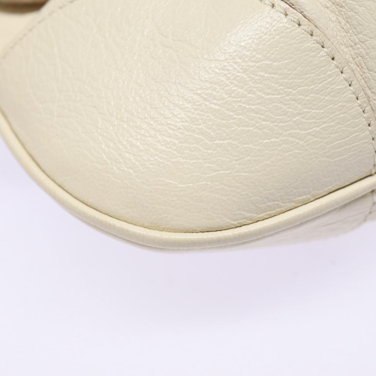 Salvatore Ferragamo Marisa White Leather Handbag (Pre-Owned)