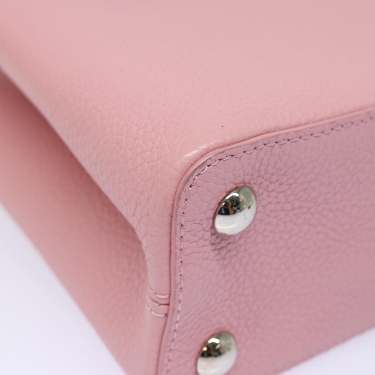 Louis Vuitton Capucines Pink Leather Handbag (Pre-Owned)