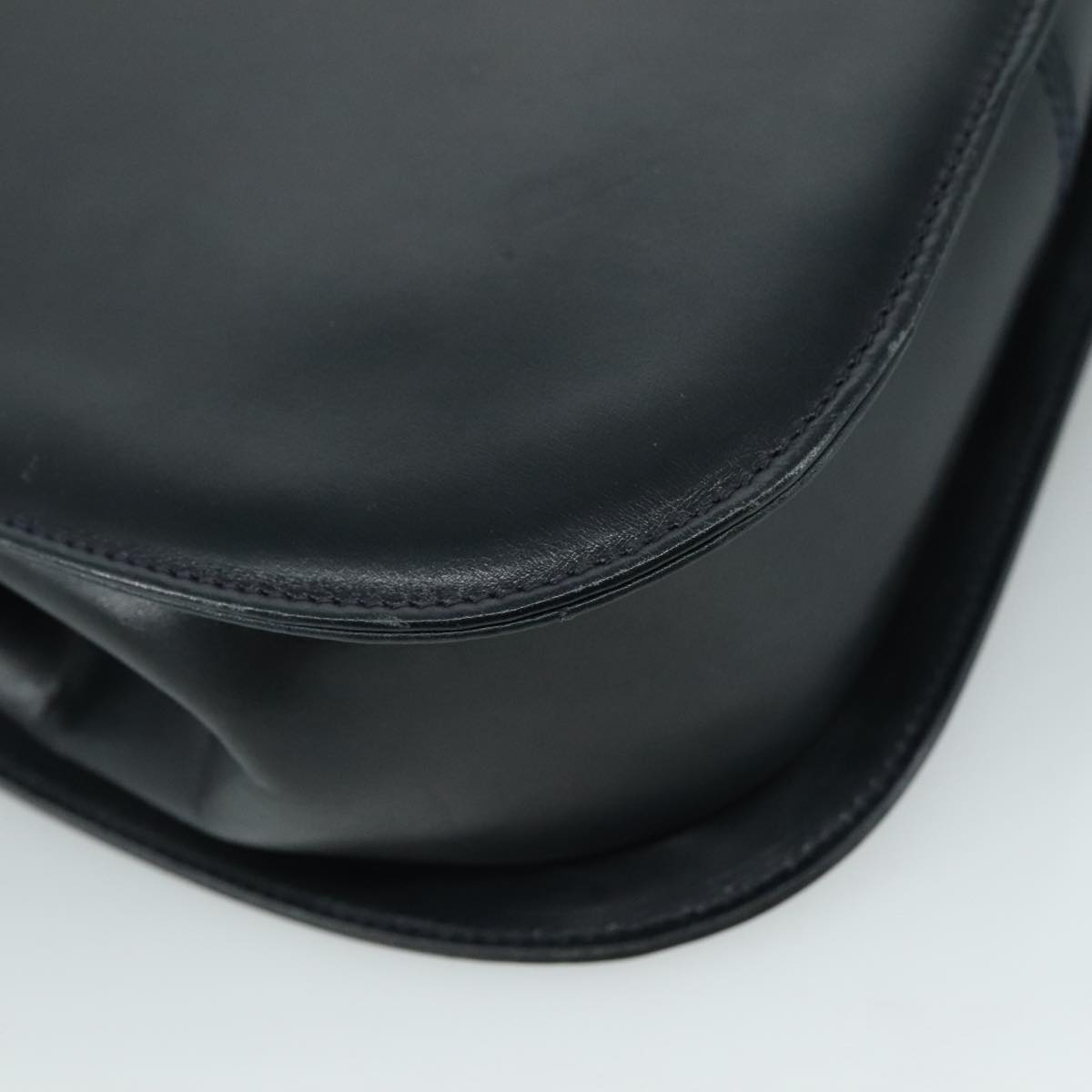 Salvatore Ferragamo Black Leather Handbag (Pre-Owned)