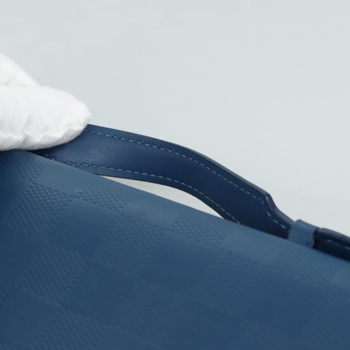 Louis Vuitton Atholl Blue Leather Clutch Bag (Pre-Owned)