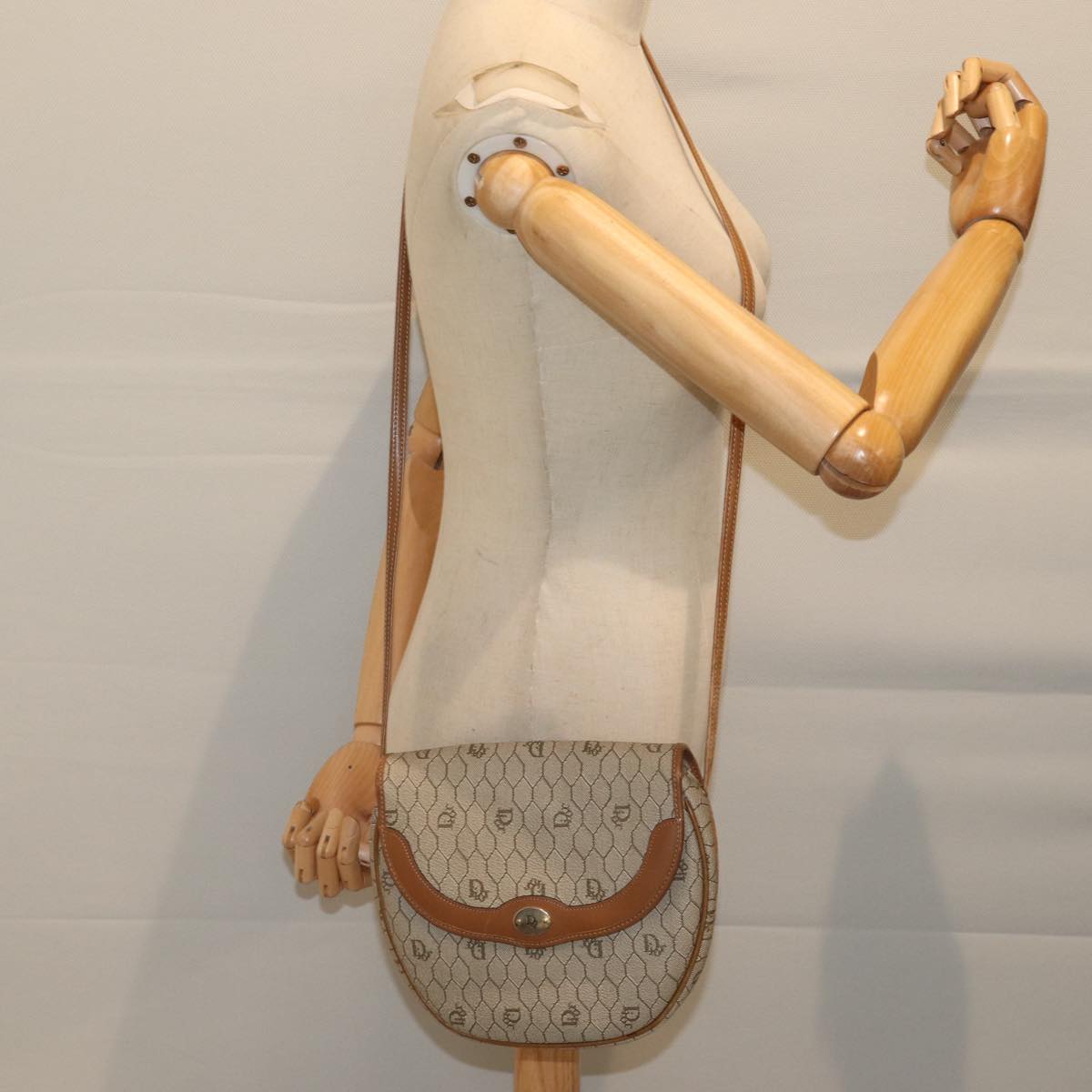 Dior Honeycomb Beige Canvas Shoulder Bag (Pre-Owned)
