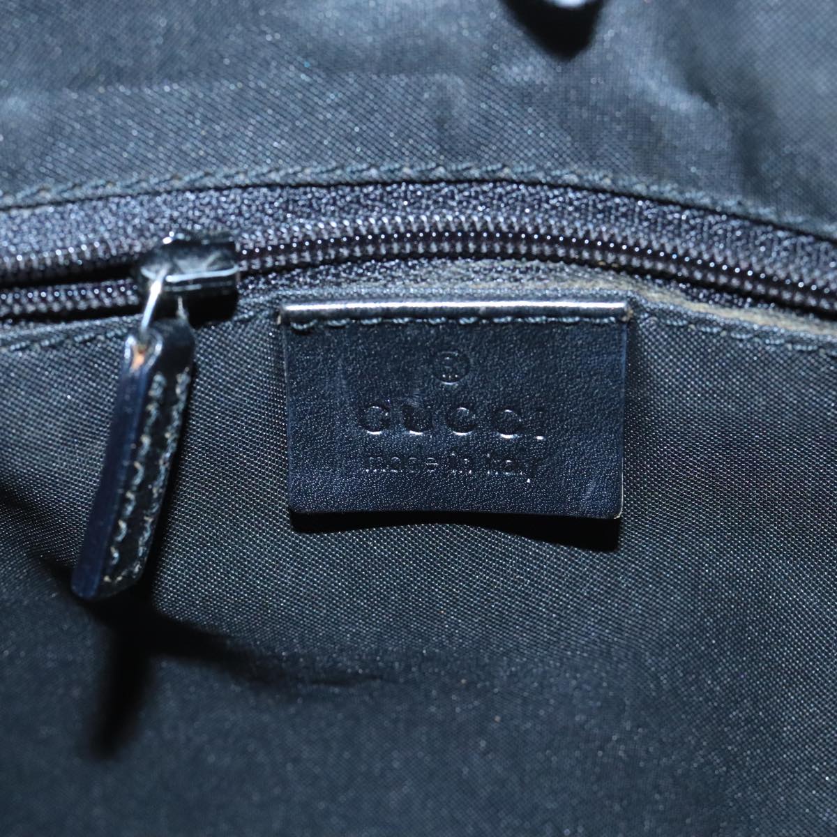 Gucci Gg Canvas Black Canvas Shoulder Bag (Pre-Owned)