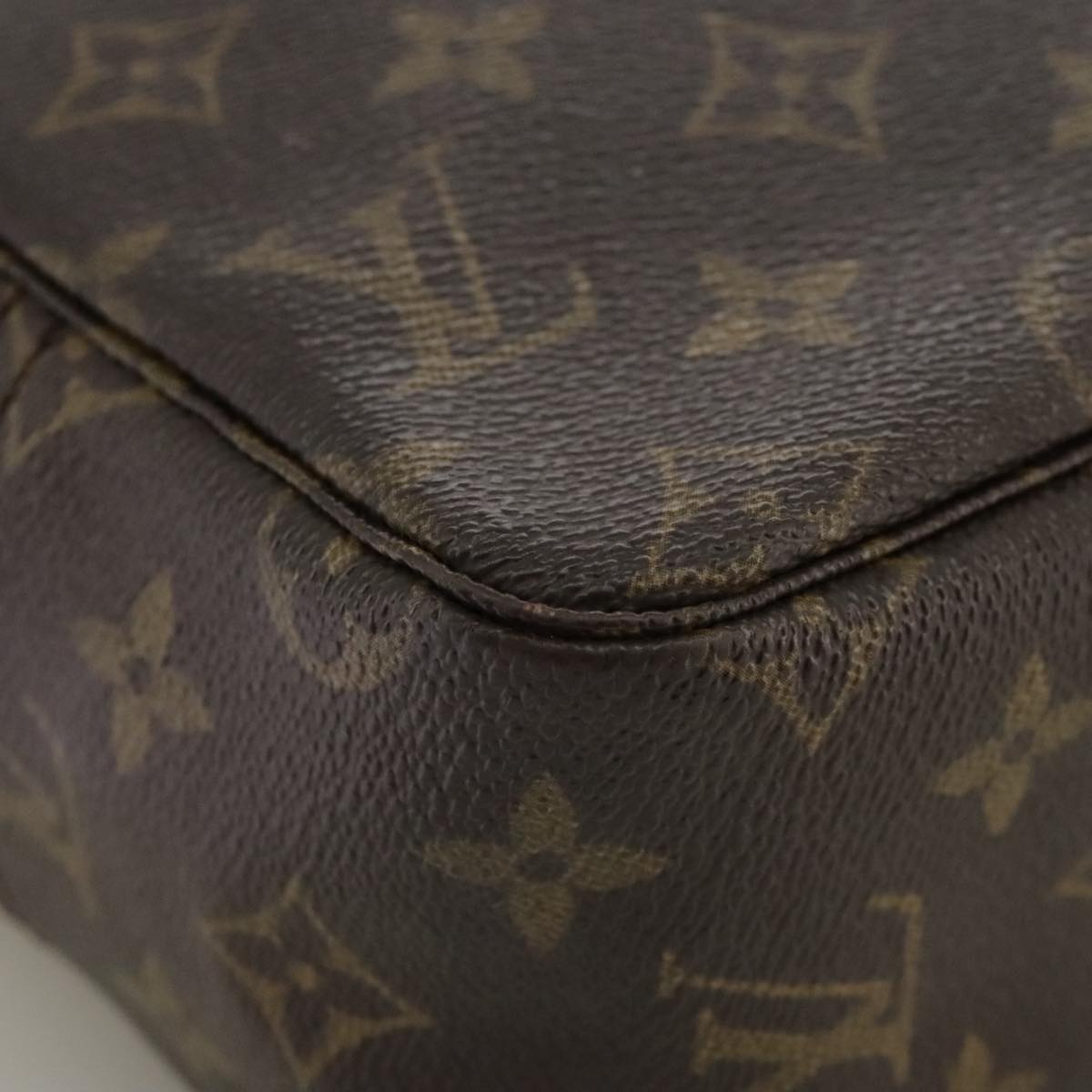 Louis Vuitton Trousse De Toilette Brown Canvas Clutch Bag (Pre-Owned)