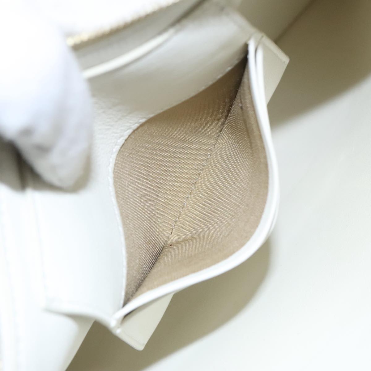 Céline White Leather Clutch Bag (Pre-Owned)