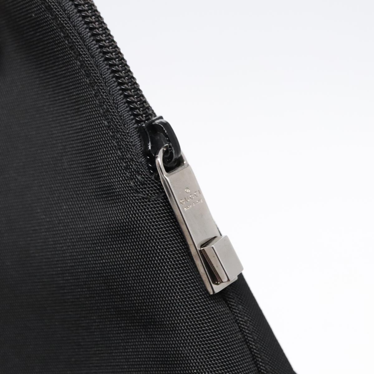 Gucci Black Canvas Shoulder Bag (Pre-Owned)