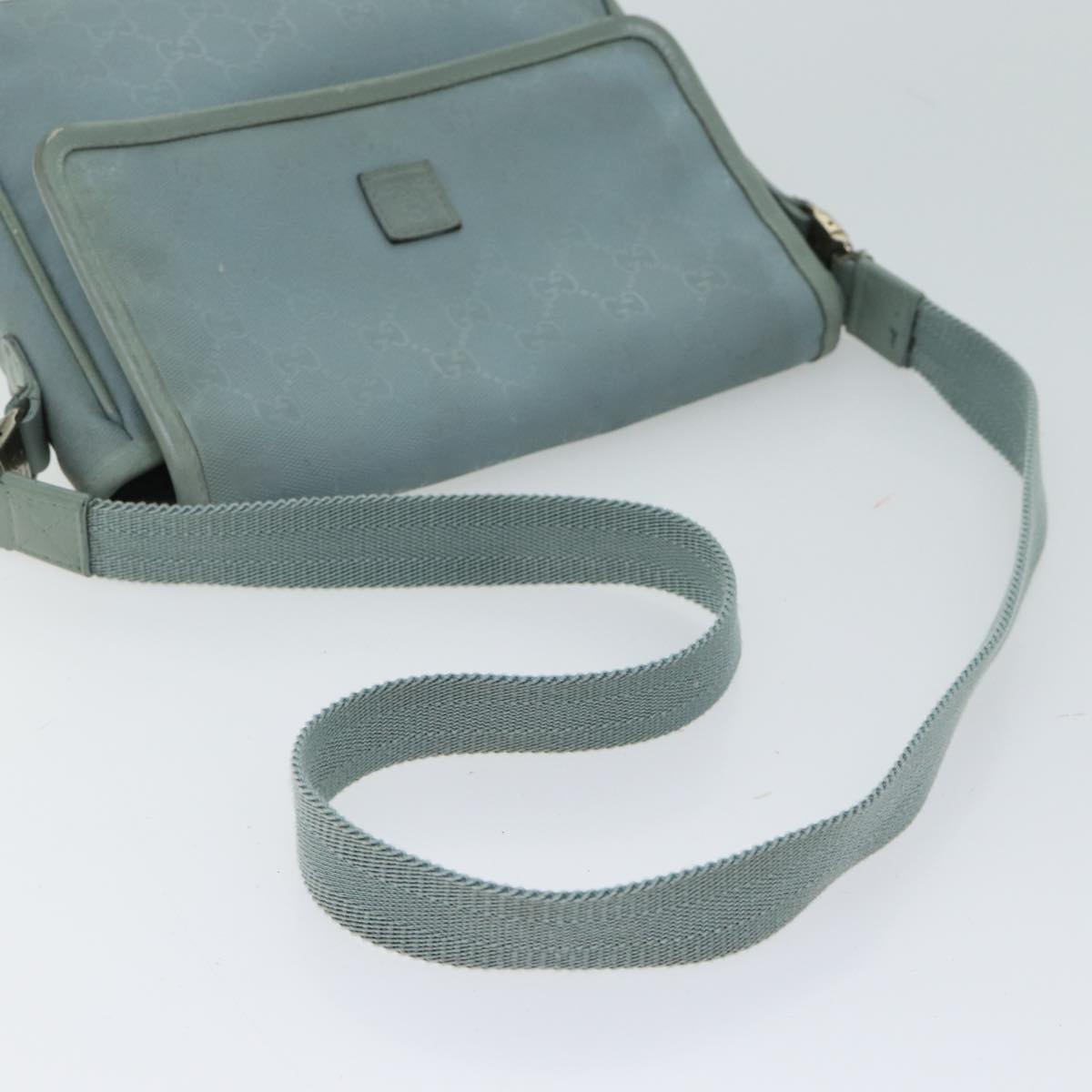 Gucci Gg Canvas Blue Canvas Shoulder Bag (Pre-Owned)