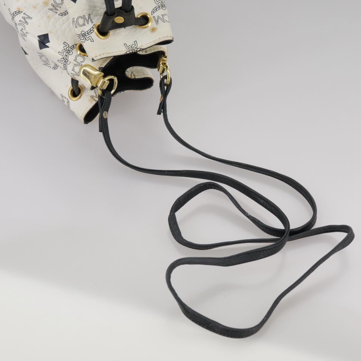MCM Visetos White Canvas Shoulder Bag (Pre-Owned)