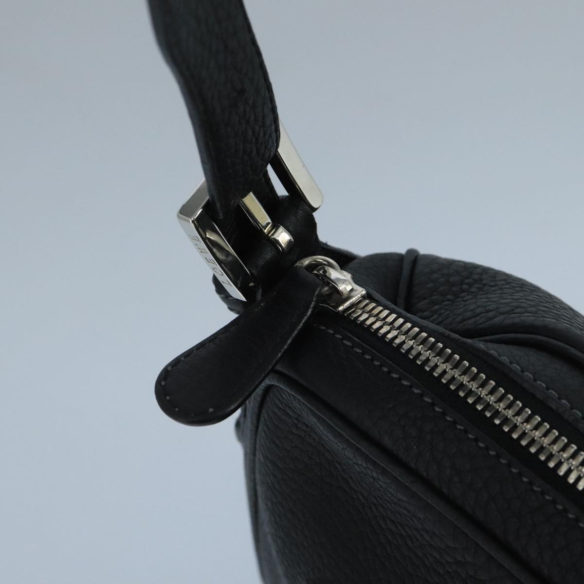 Loewe Senda Black Leather Shoulder Bag (Pre-Owned)