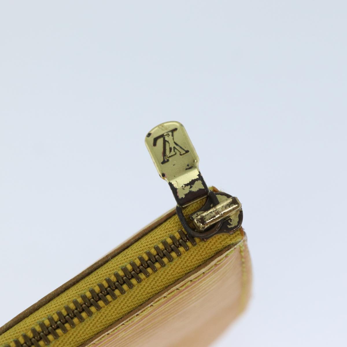 Louis Vuitton Pochette Accessoire Yellow Leather Clutch Bag (Pre-Owned)
