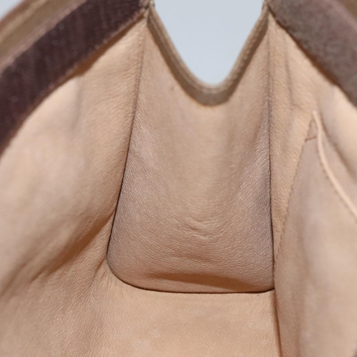 Gucci Sherry Beige Canvas Clutch Bag (Pre-Owned)