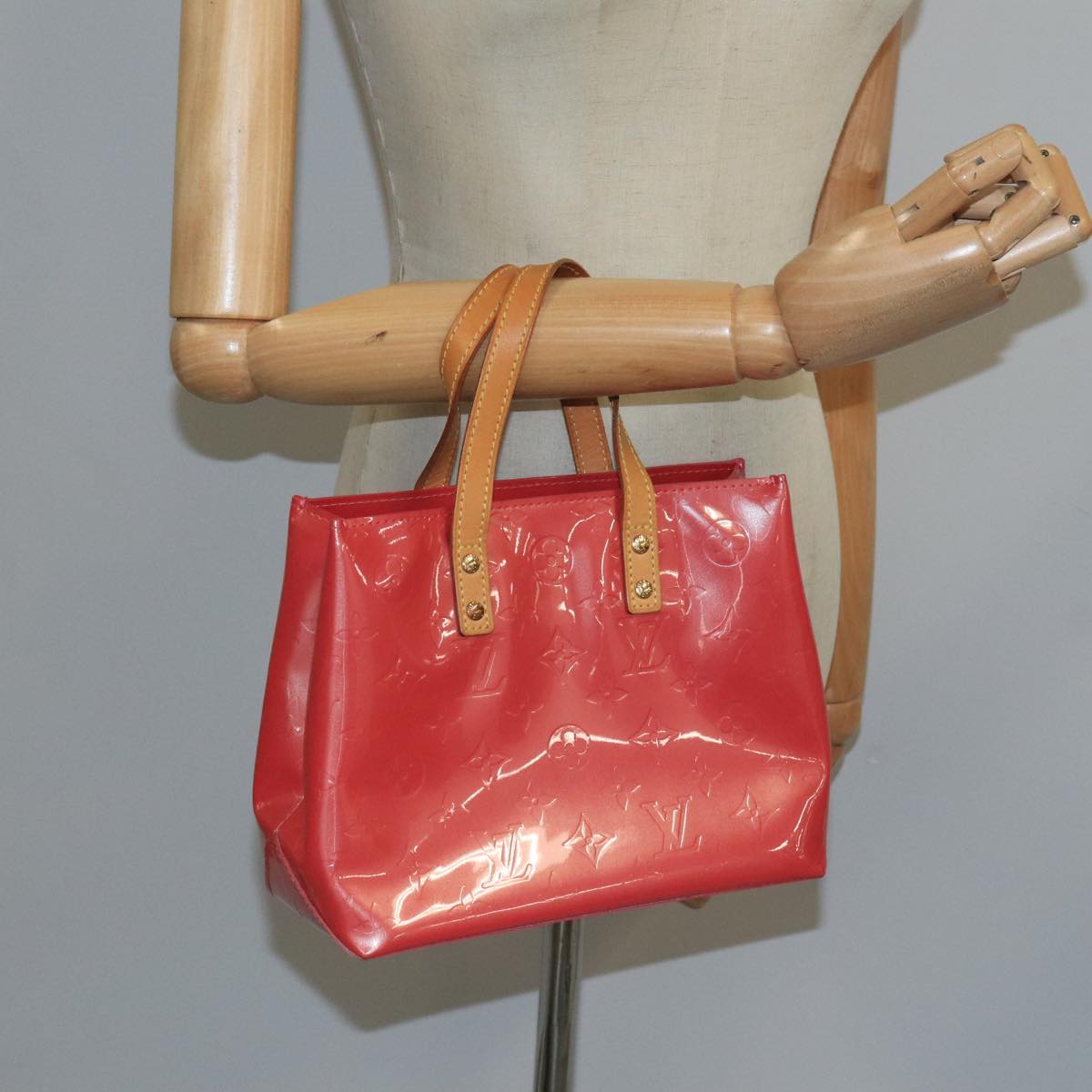 Louis Vuitton Reade Red Patent Leather Handbag (Pre-Owned)