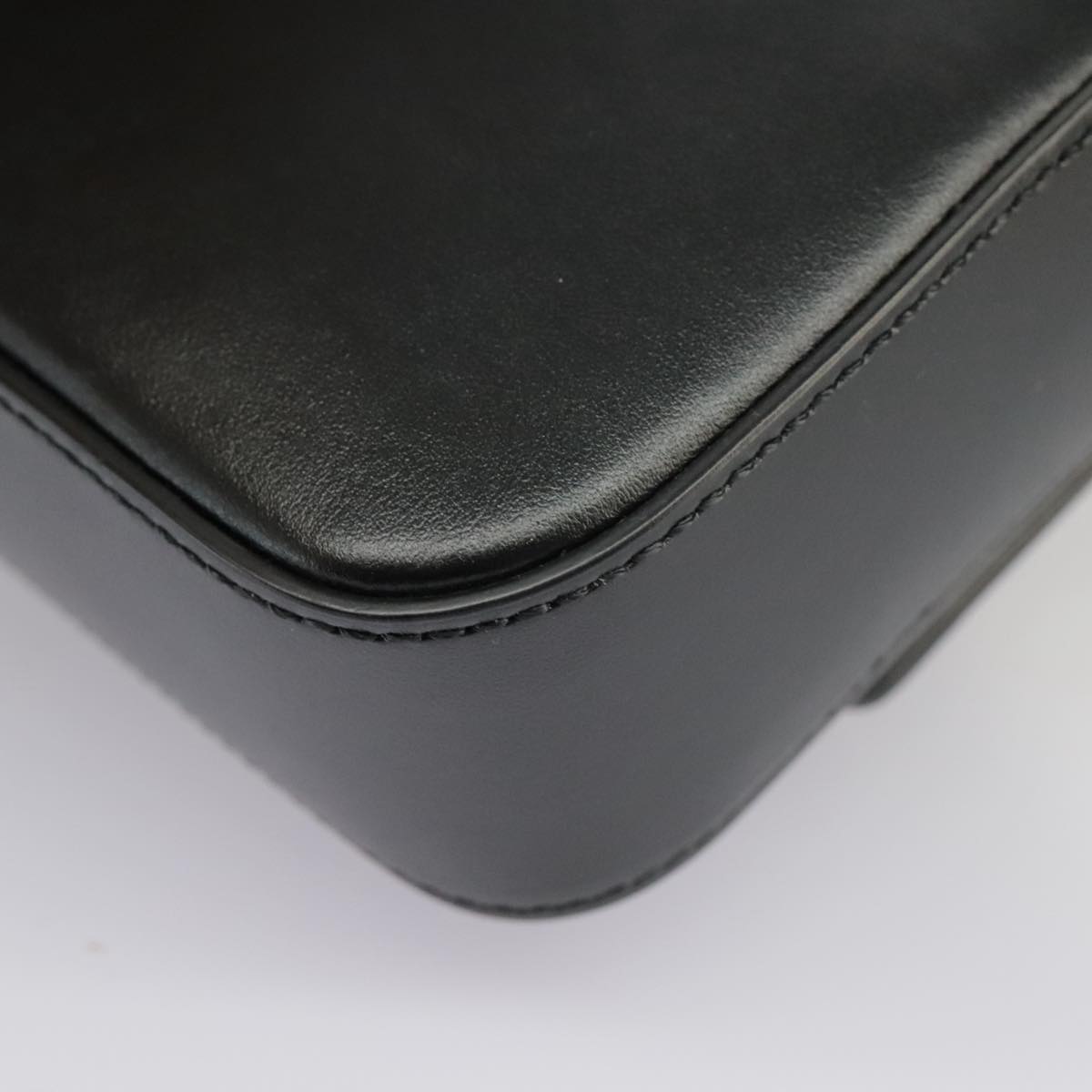 Chloé C Black Leather Handbag (Pre-Owned)