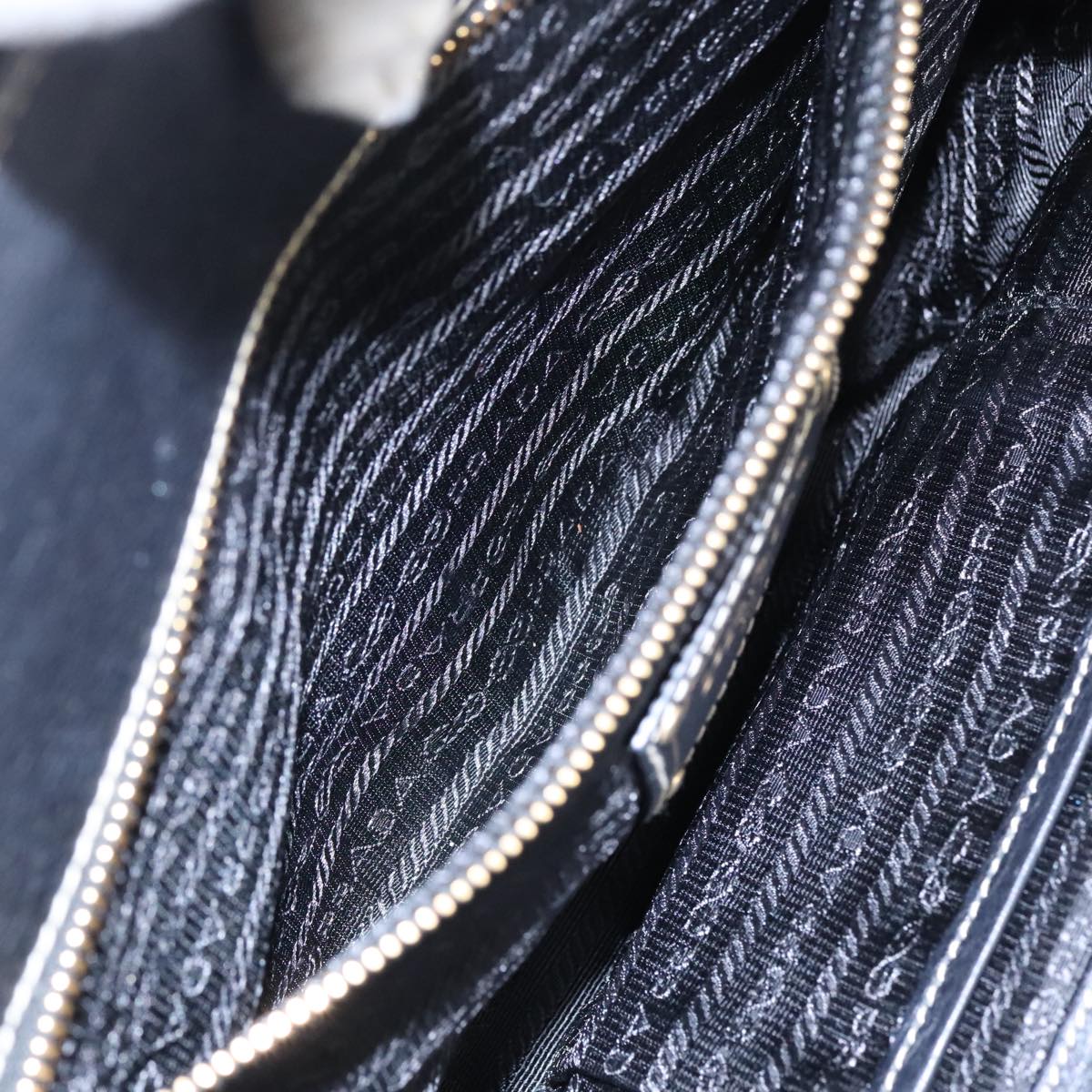 Prada Black Synthetic Handbag (Pre-Owned)