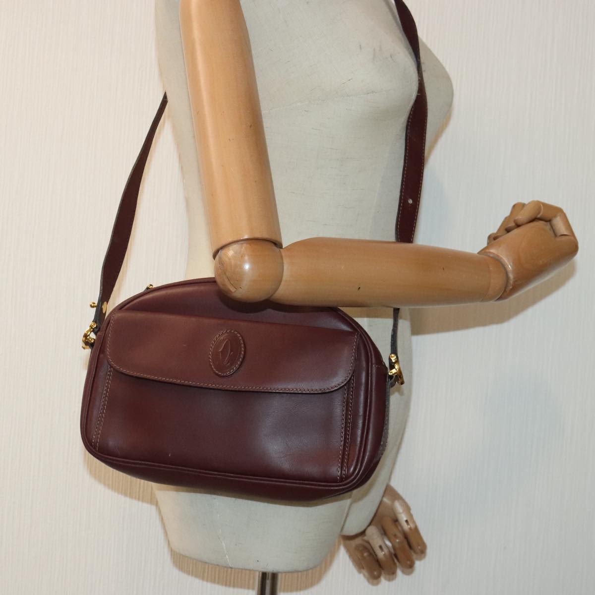 Cartier Must De Cartier Burgundy Leather Shoulder Bag (Pre-Owned)