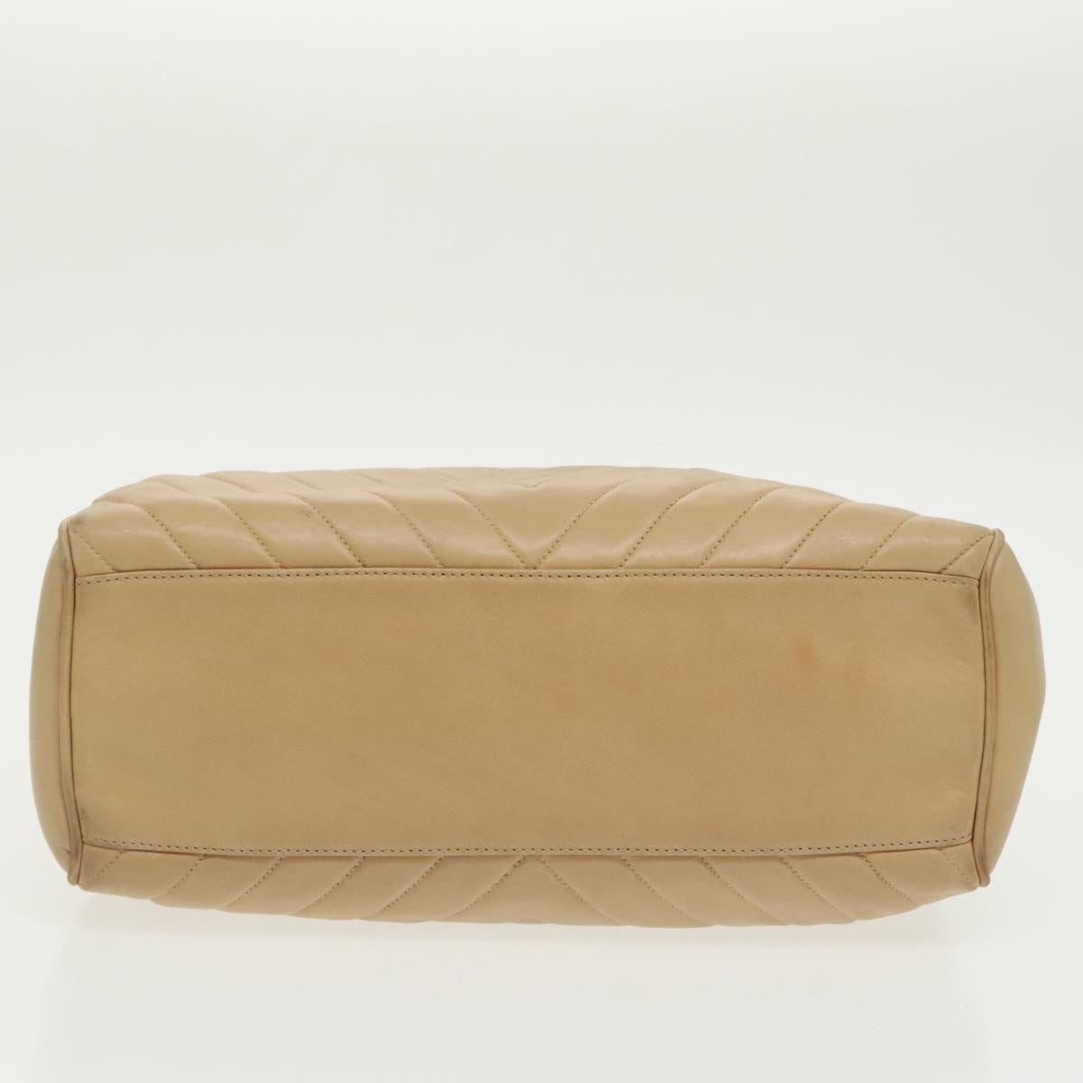 Chanel V-Stich Beige Leather Handbag (Pre-Owned)