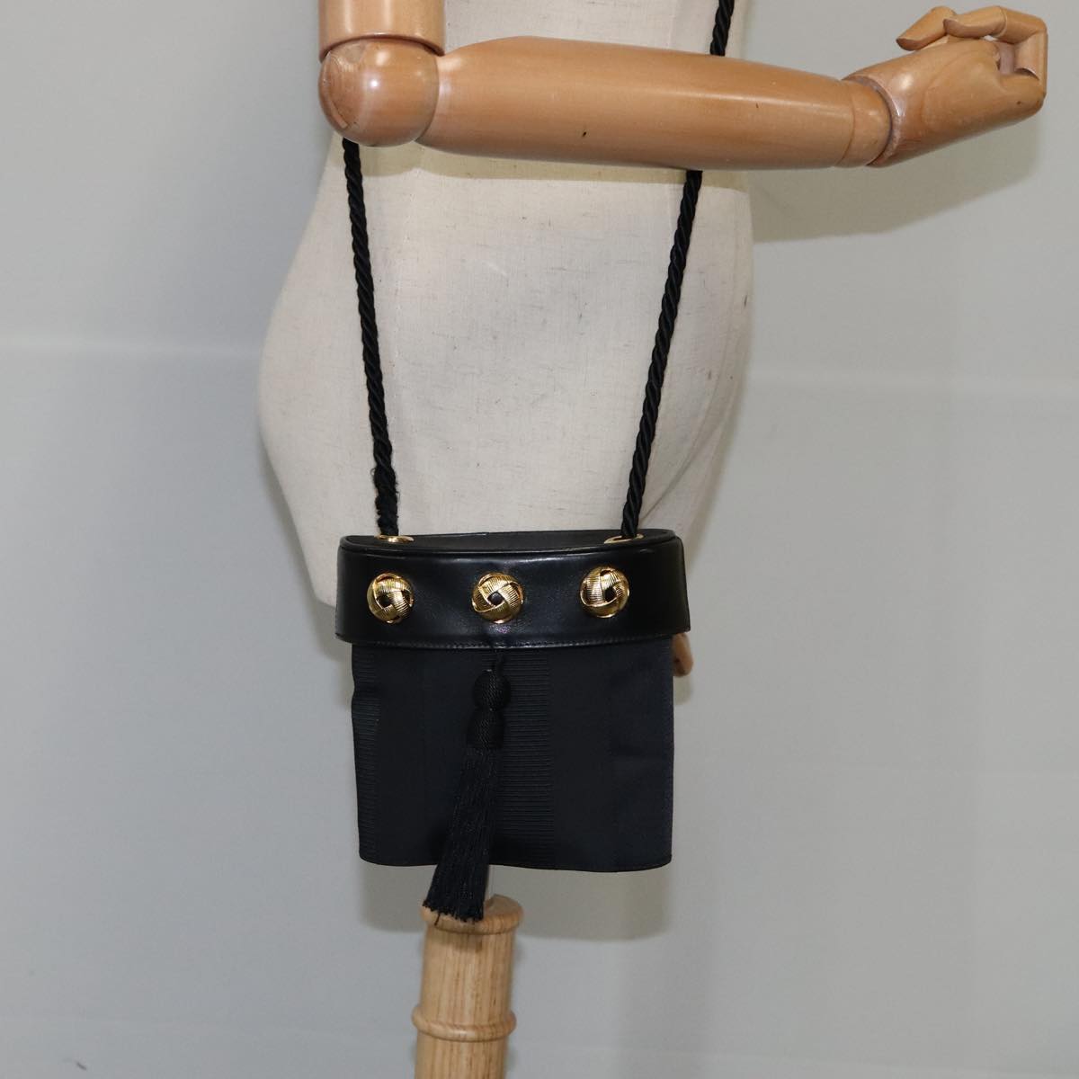 Salvatore Ferragamo Black Canvas Shoulder Bag (Pre-Owned)