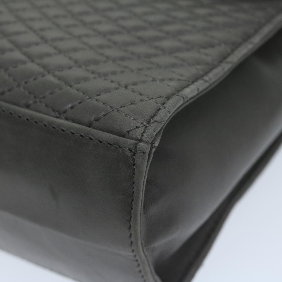 Bally Black Leather Shoulder Bag (Pre-Owned)