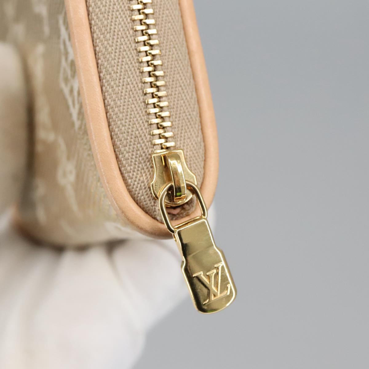 Louis Vuitton Zippy Coin Purse Gold Canvas Wallet  (Pre-Owned)