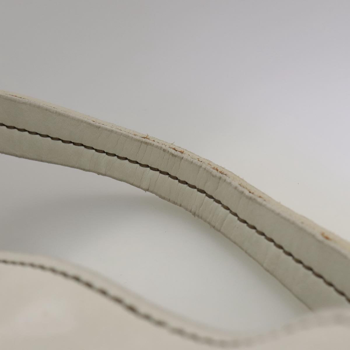 Miu Miu White Leather Shoulder Bag (Pre-Owned)