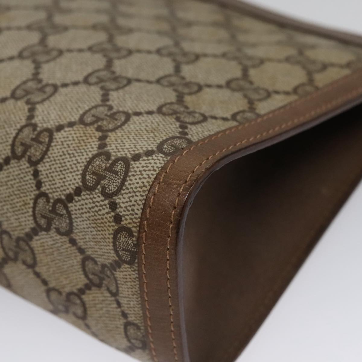 Gucci Sherry Beige Canvas Clutch Bag (Pre-Owned)