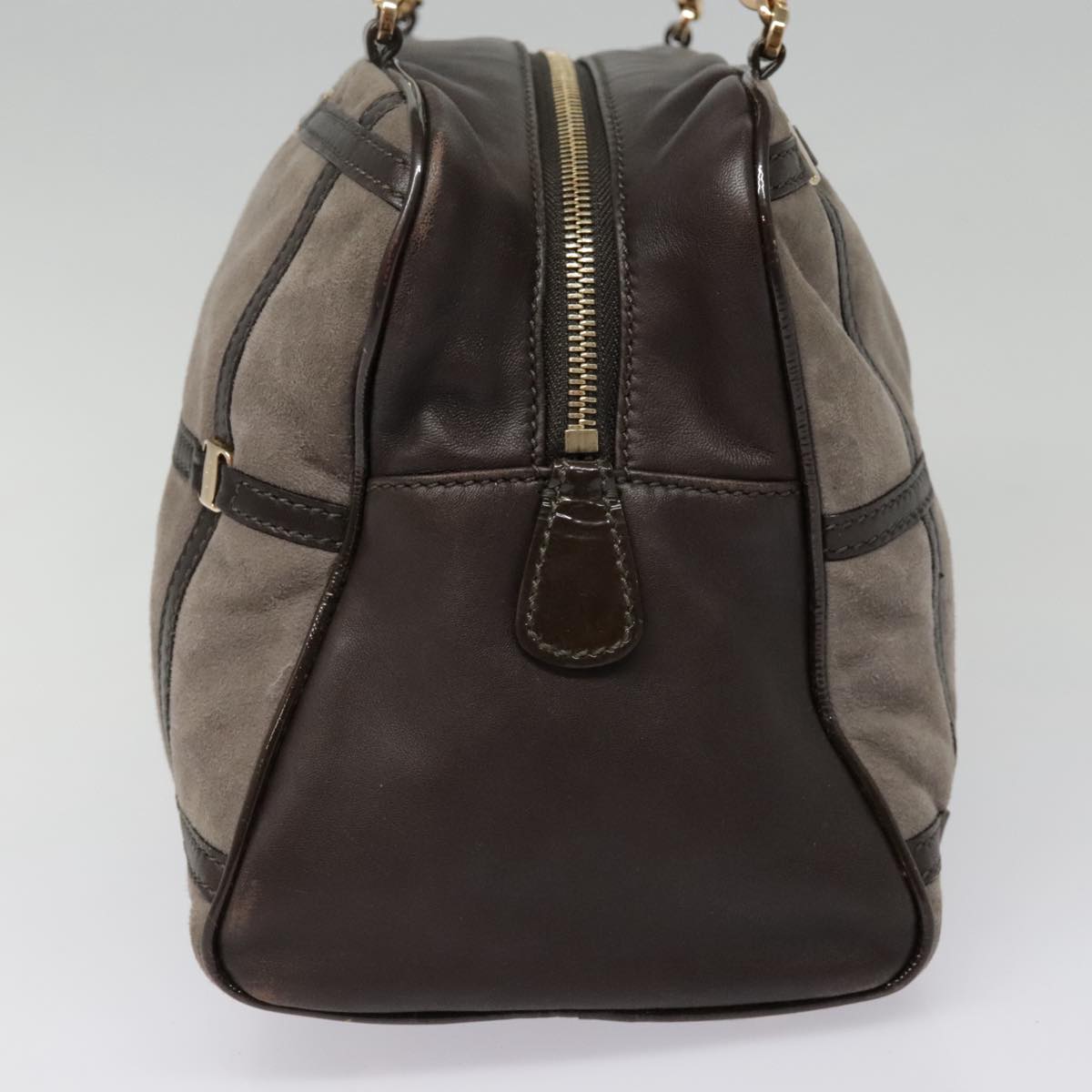 Salvatore Ferragamo Grey Suede Shoulder Bag (Pre-Owned)
