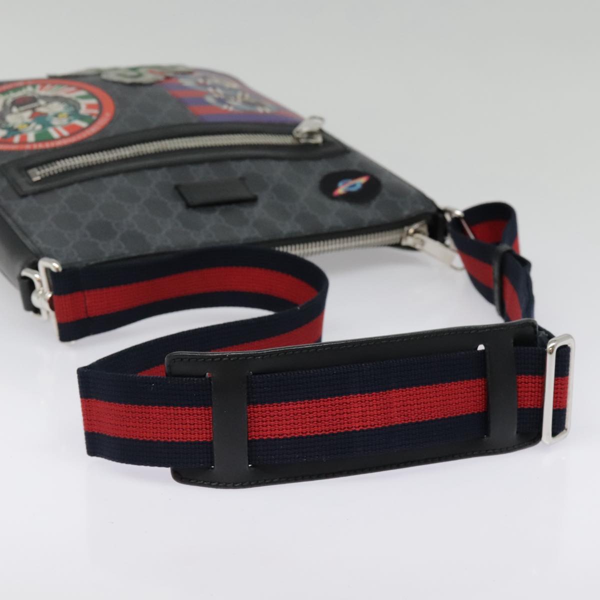Gucci Jackie Black Canvas Shoulder Bag (Pre-Owned)