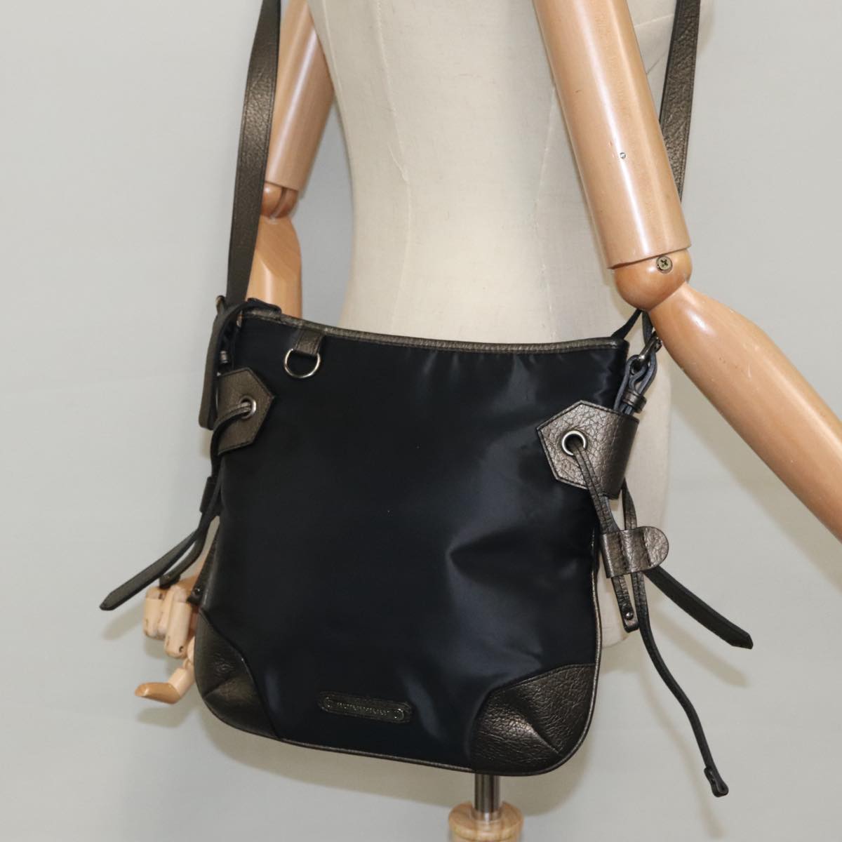 Burberry Black Synthetic Shoulder Bag (Pre-Owned)