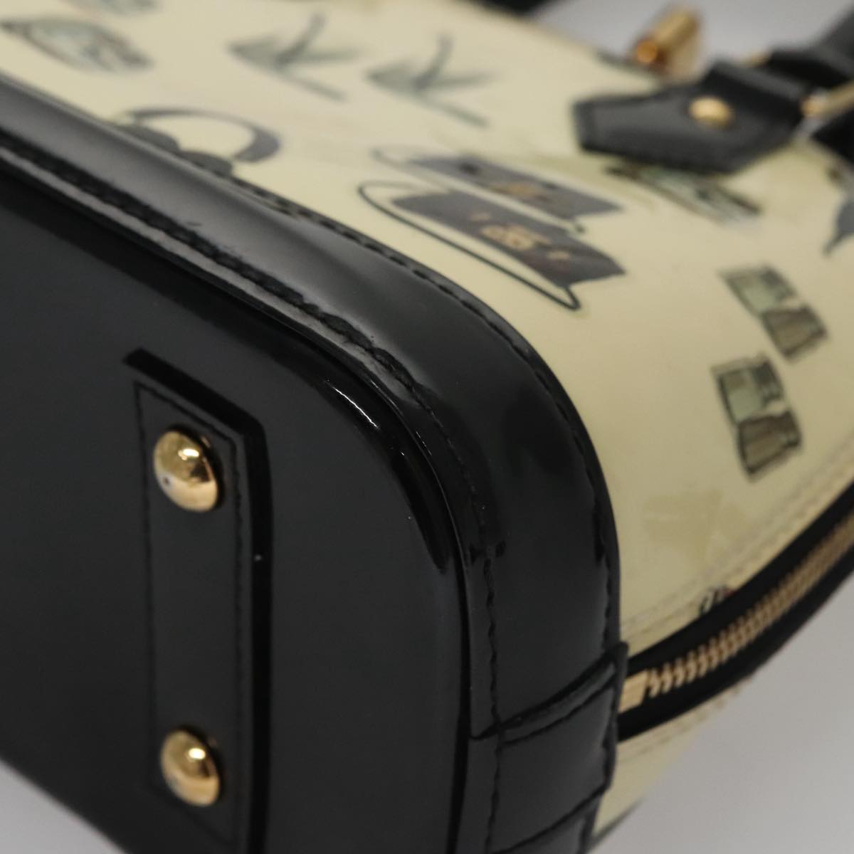 Louis Vuitton Alma Bb Ecru Patent Leather Handbag (Pre-Owned)