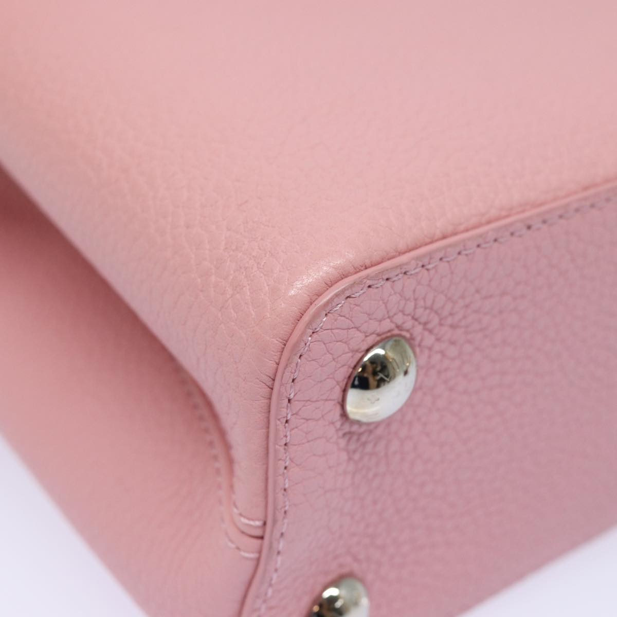 Louis Vuitton Capucines Pink Leather Handbag (Pre-Owned)