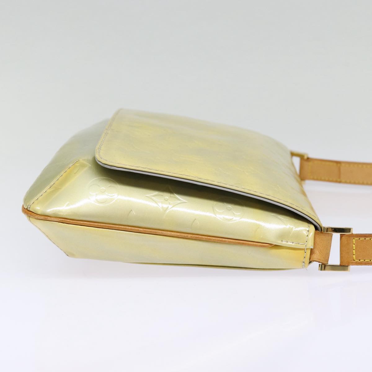 Louis Vuitton Thompson Street Grey Patent Leather Shoulder Bag (Pre-Owned)