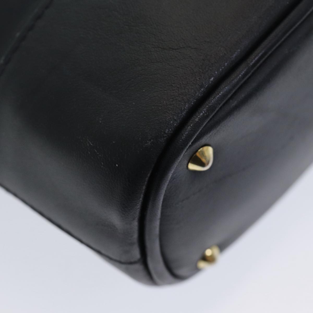 Bally Black Leather Shoulder Bag (Pre-Owned)