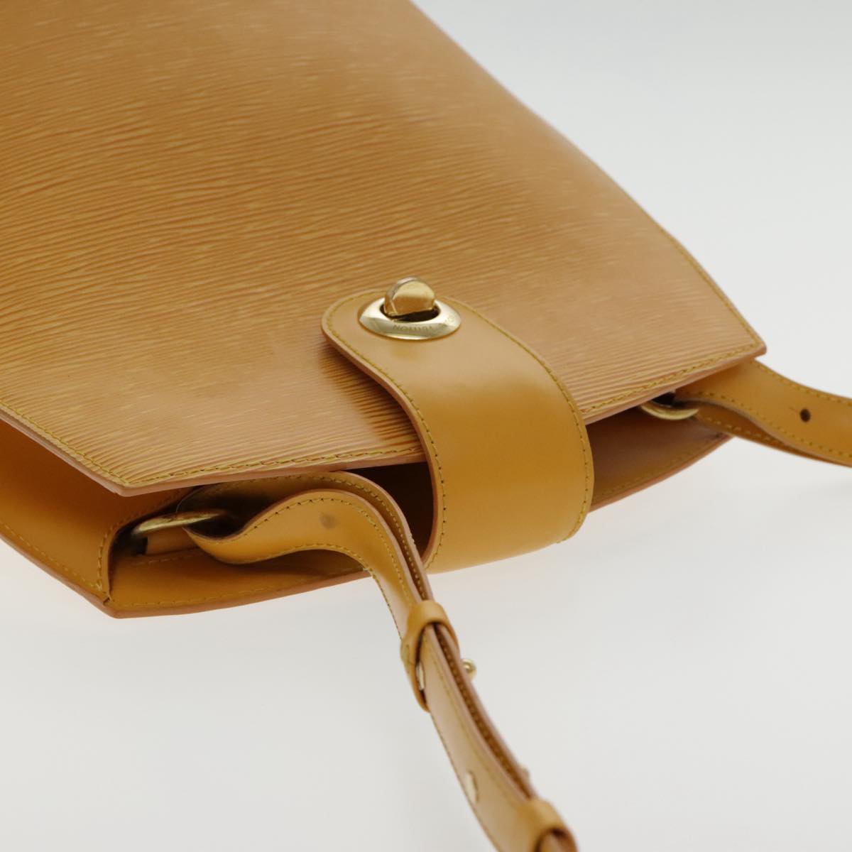 Louis Vuitton Cluny Yellow Leather Shoulder Bag (Pre-Owned)