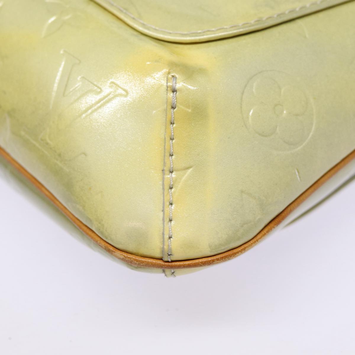 Louis Vuitton Thompson Street Grey Patent Leather Shoulder Bag (Pre-Owned)