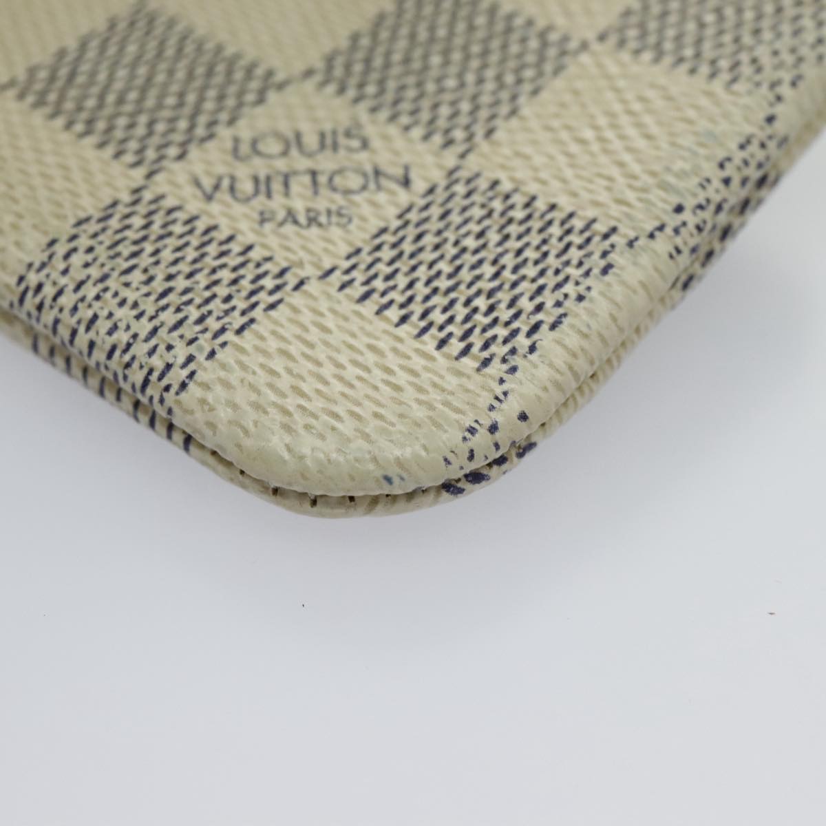 Louis Vuitton Pochette Clés White Canvas Wallet  (Pre-Owned)