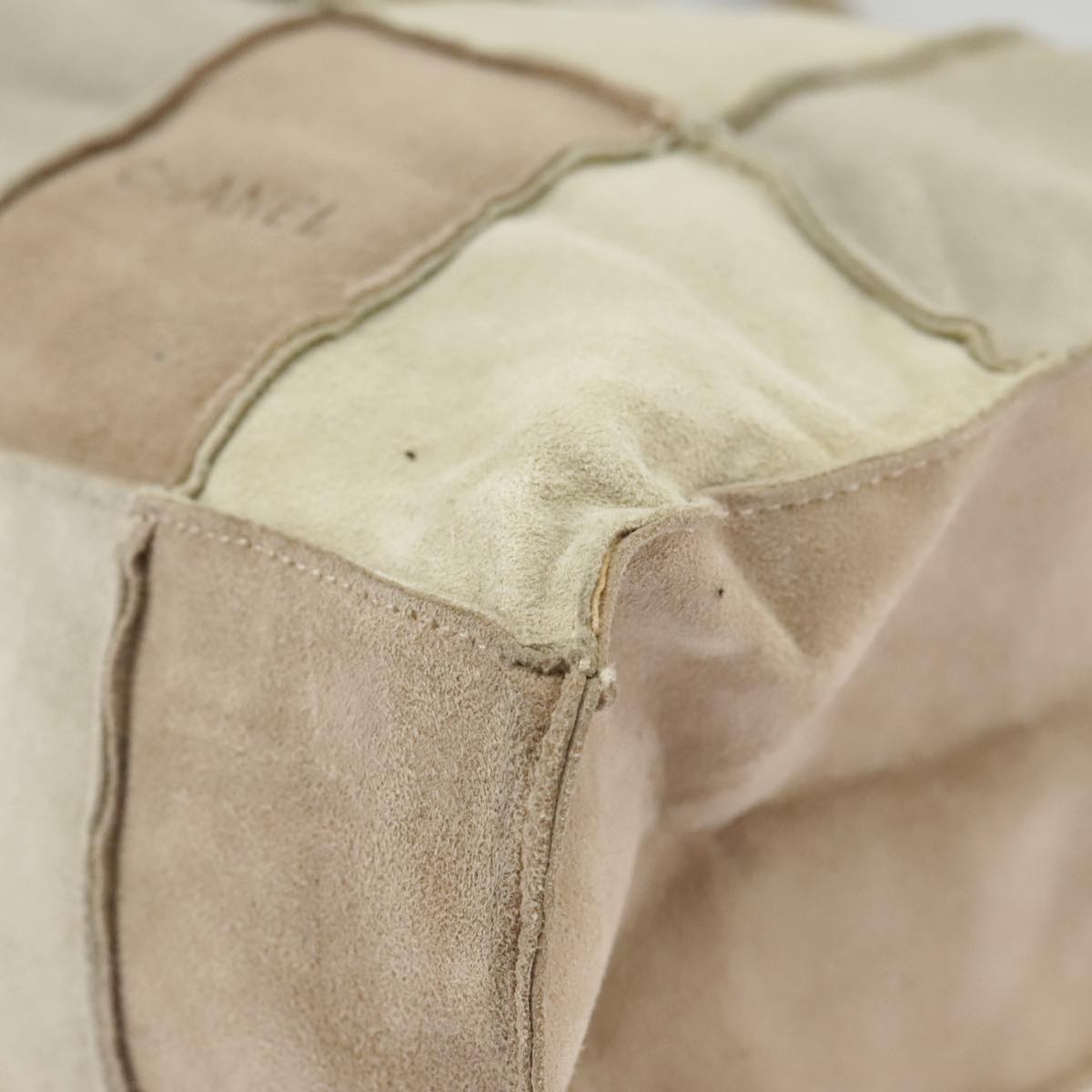 Chanel Beige Suede Tote Bag (Pre-Owned)