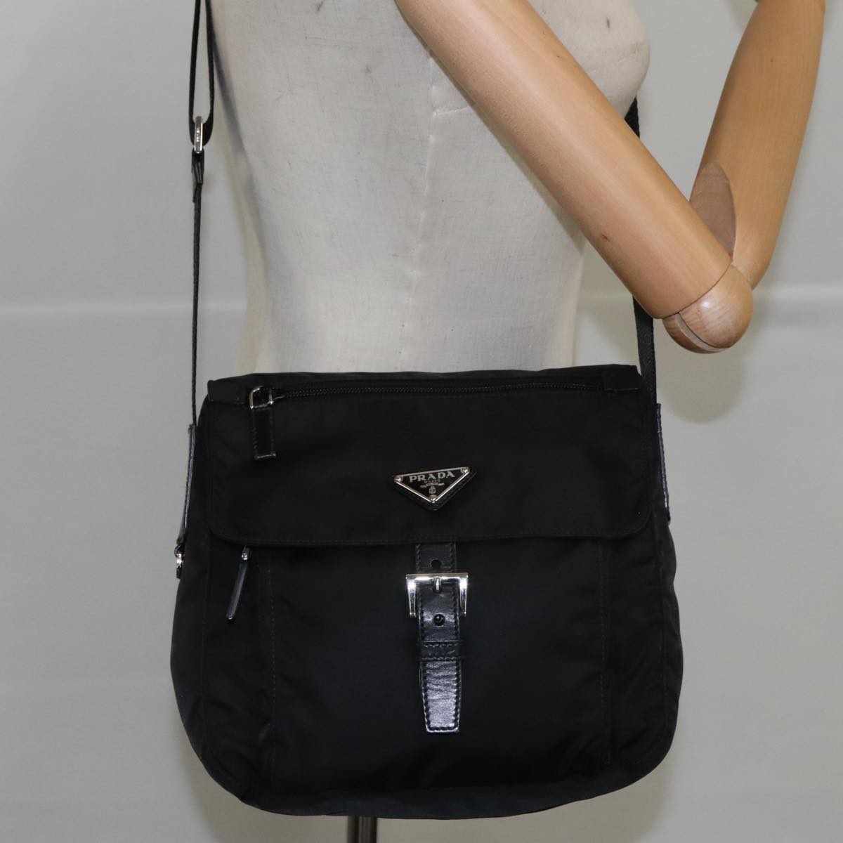 Prada Re-Nylon Black Synthetic Shoulder Bag (Pre-Owned)