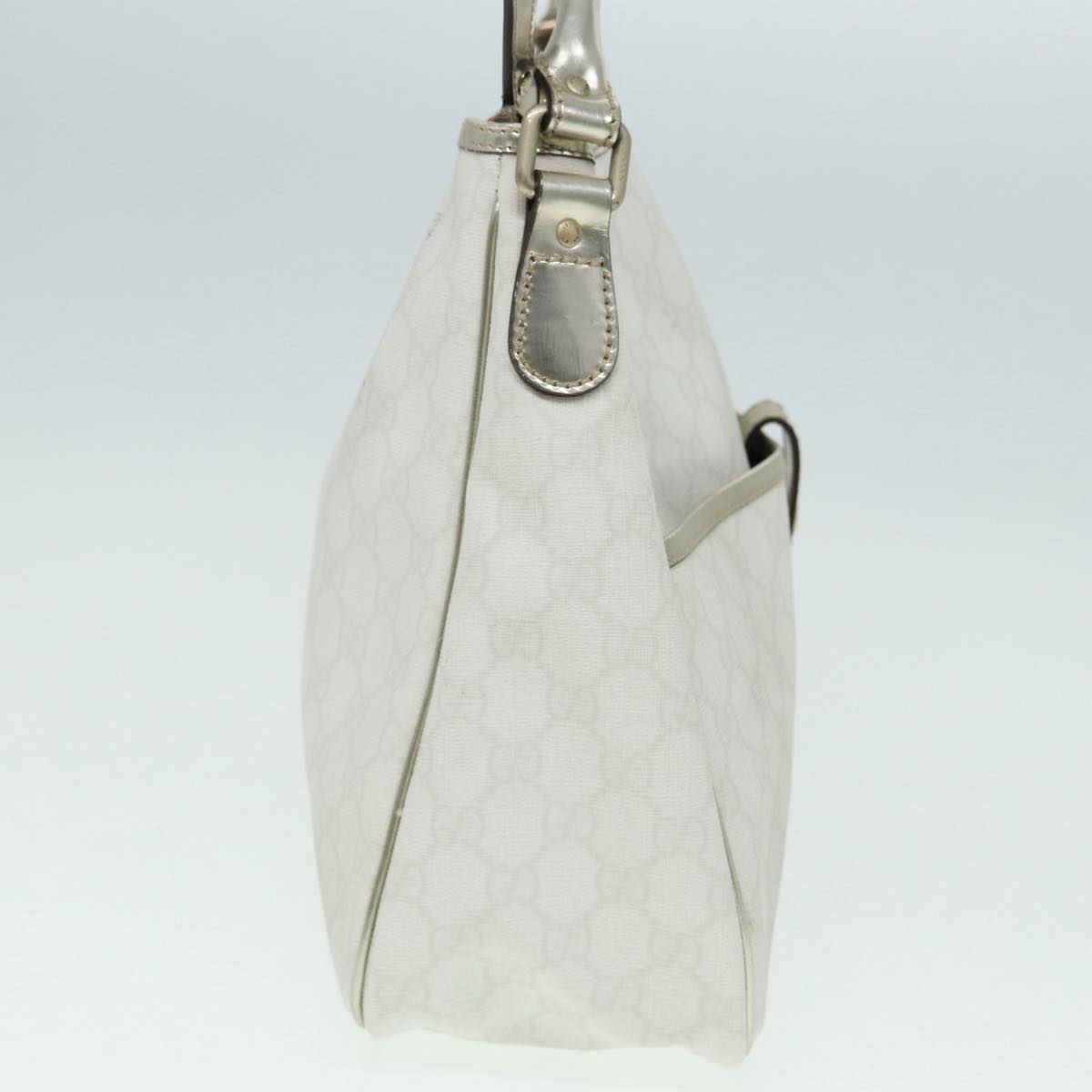 Gucci Supreme Gg White Leather Shoulder Bag (Pre-Owned)