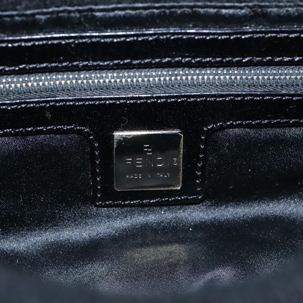 Fendi Mamma Baguette Black Wool Shoulder Bag (Pre-Owned)