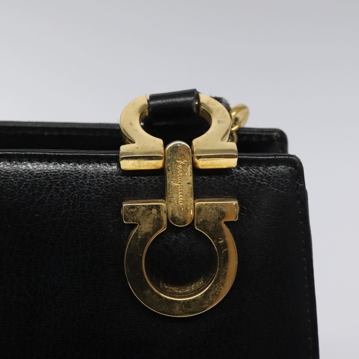 Salvatore Ferragamo Gancini Black Leather Shoulder Bag (Pre-Owned)
