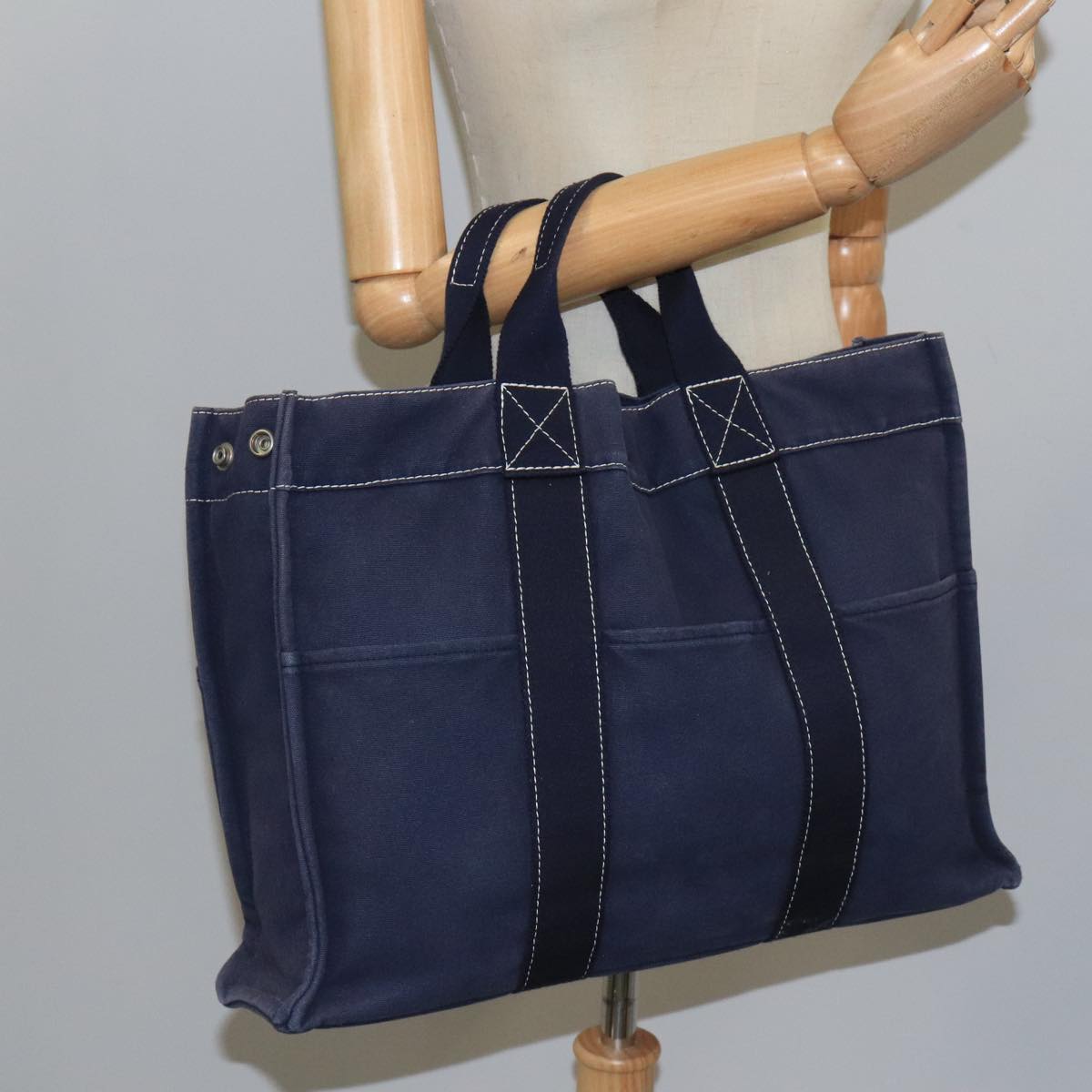 Hermès Deauville Navy Canvas Tote Bag (Pre-Owned)
