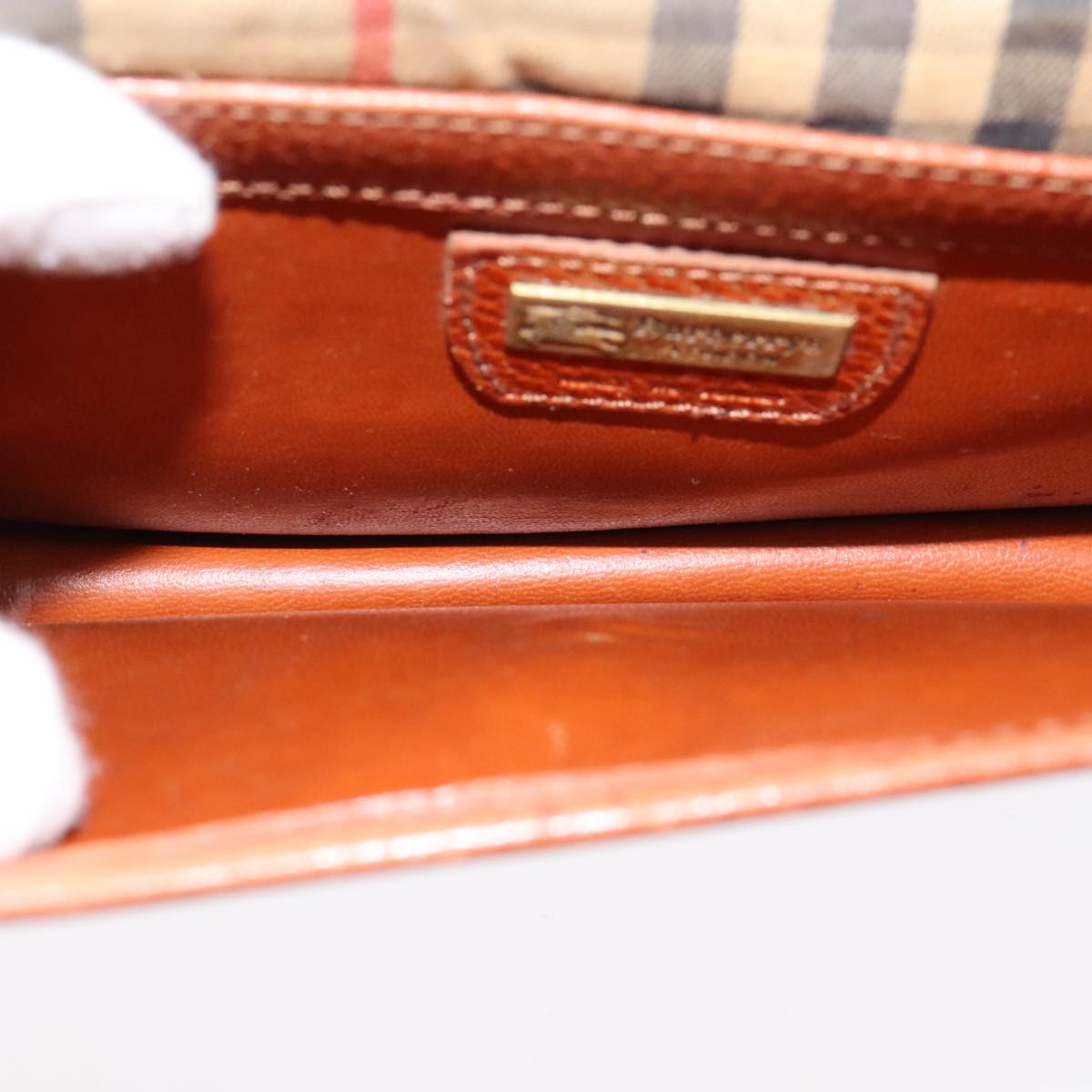 Burberry Brown Leather Clutch Bag (Pre-Owned)