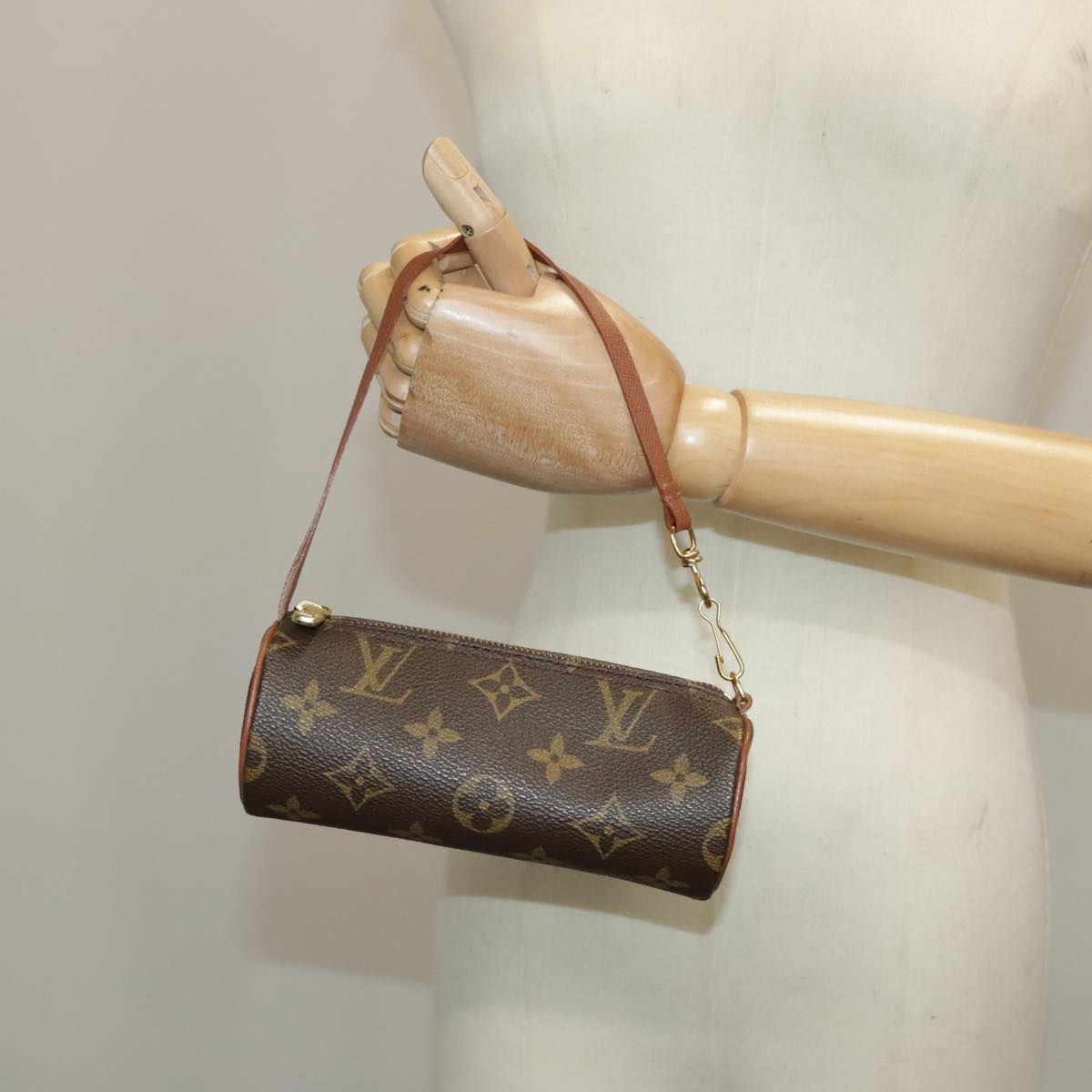 Louis Vuitton Papillon Brown Canvas Clutch Bag (Pre-Owned)