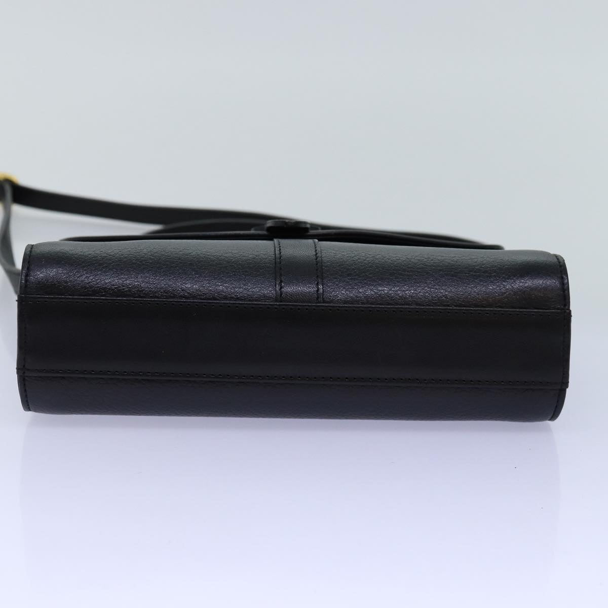 Burberry Black Leather Shoulder Bag (Pre-Owned)