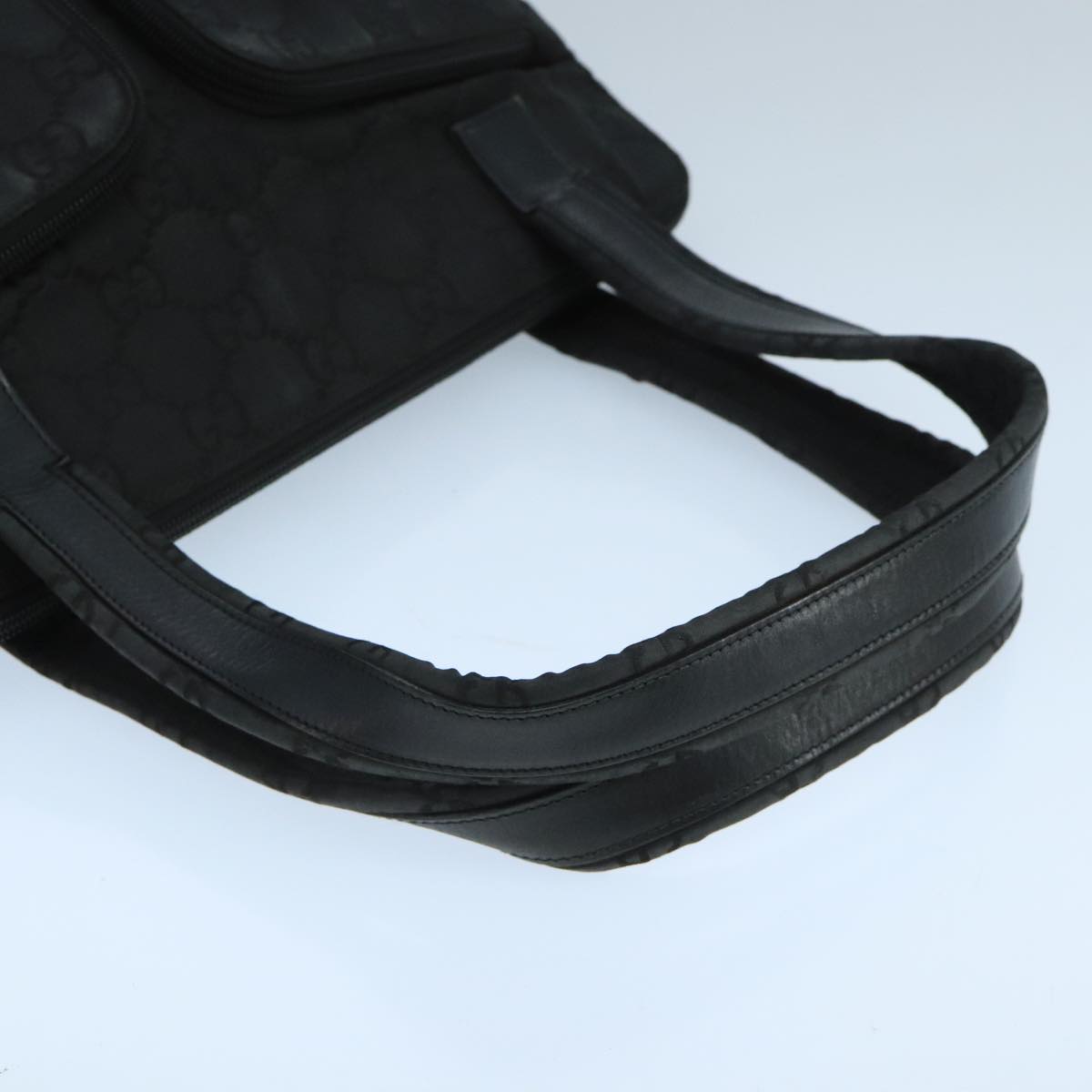 Gucci Gg Canvas Black Canvas Shoulder Bag (Pre-Owned)